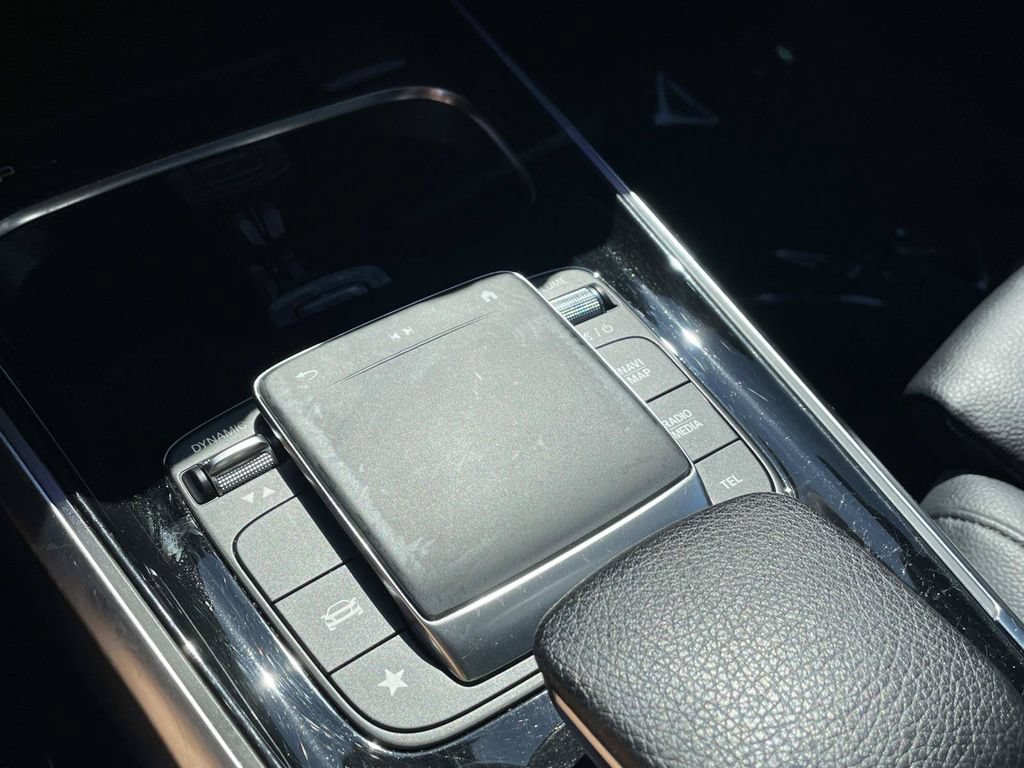 Used 2021 Mercedes-Benz GLB 250 image 40