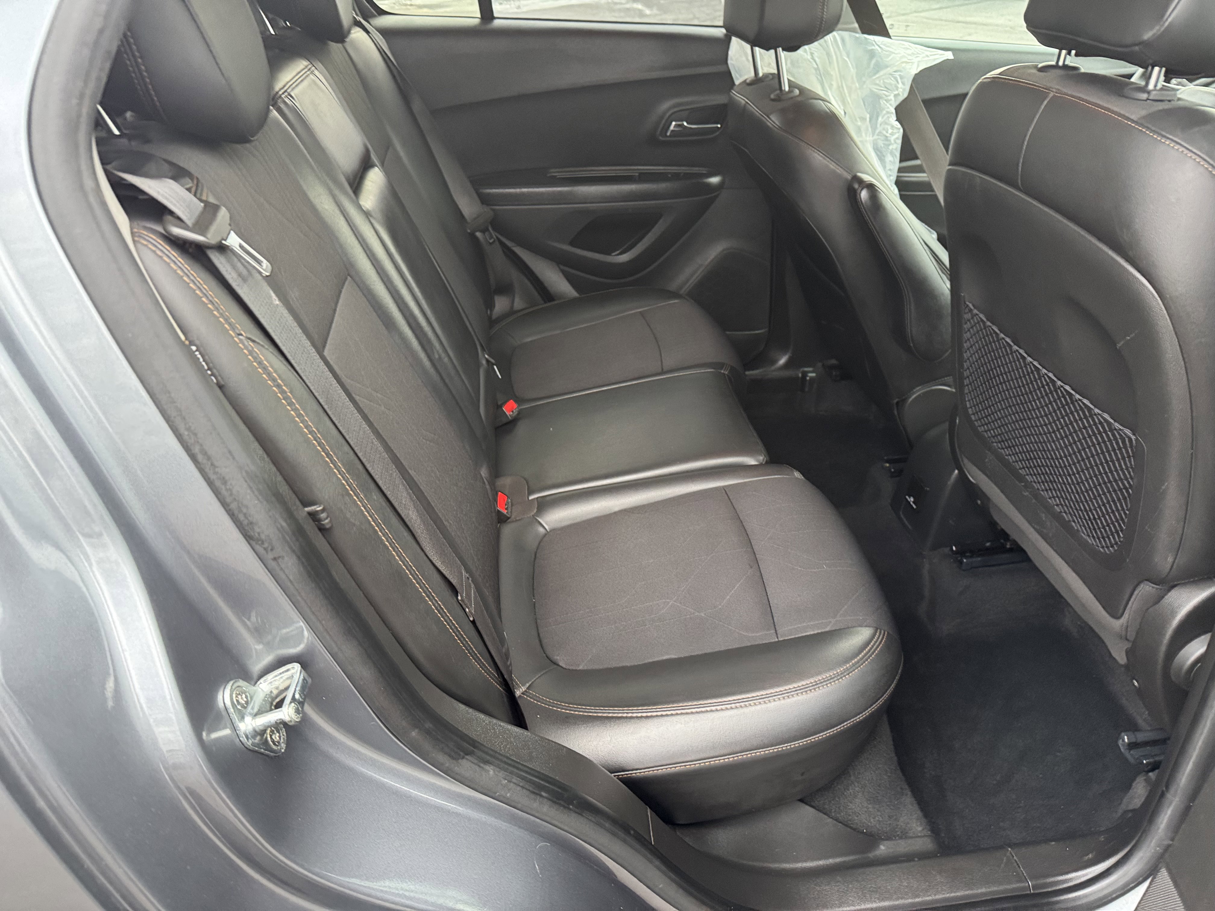 Used 2019 Chevrolet Trax LT w/ LT Convenience Package image 17