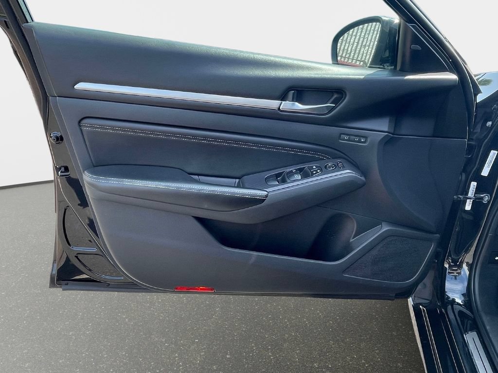 Used 2019 Nissan Altima 2.5 Platinum AWD/4WD image 17