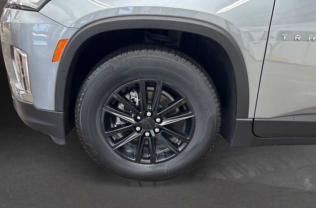 Used 2023 Chevrolet Traverse LT image 12