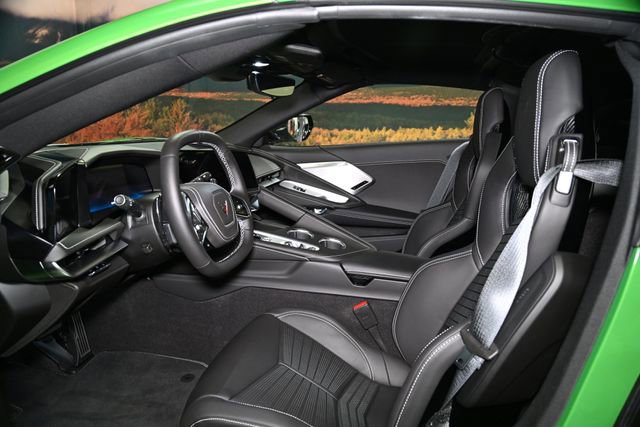 Used 2026 Chevrolet Corvette Stingray Preferred Cpe w/ Z51 Performance Package RWD image 22