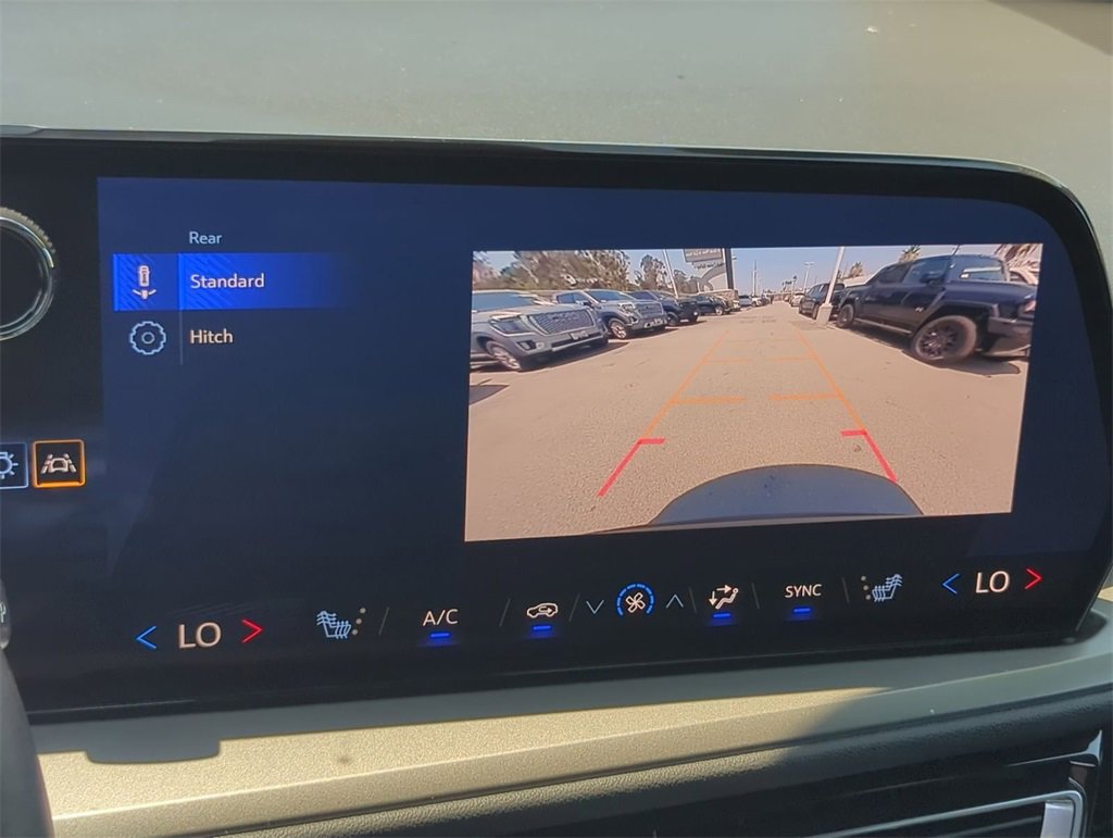 Certified 2025 Chevrolet Traverse LT image 14