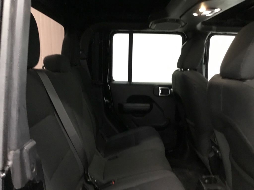 Used 2021 Jeep Gladiator Willys image 16