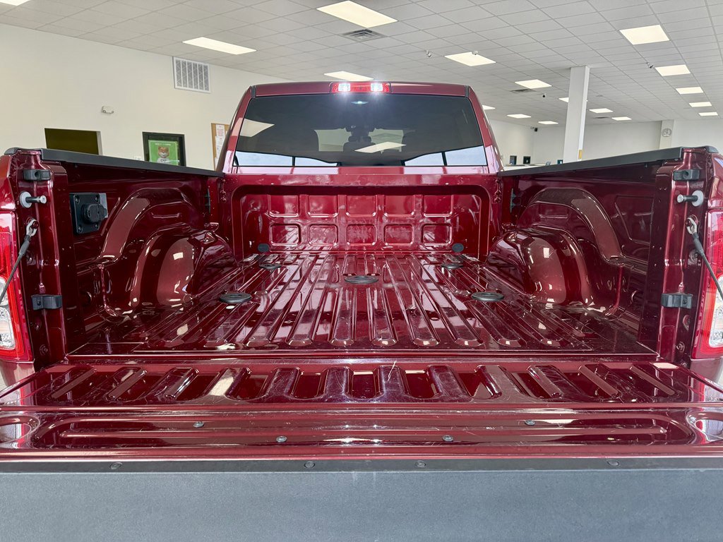 Used 2022 RAM 2500 Big Horn AWD/4WD image 9