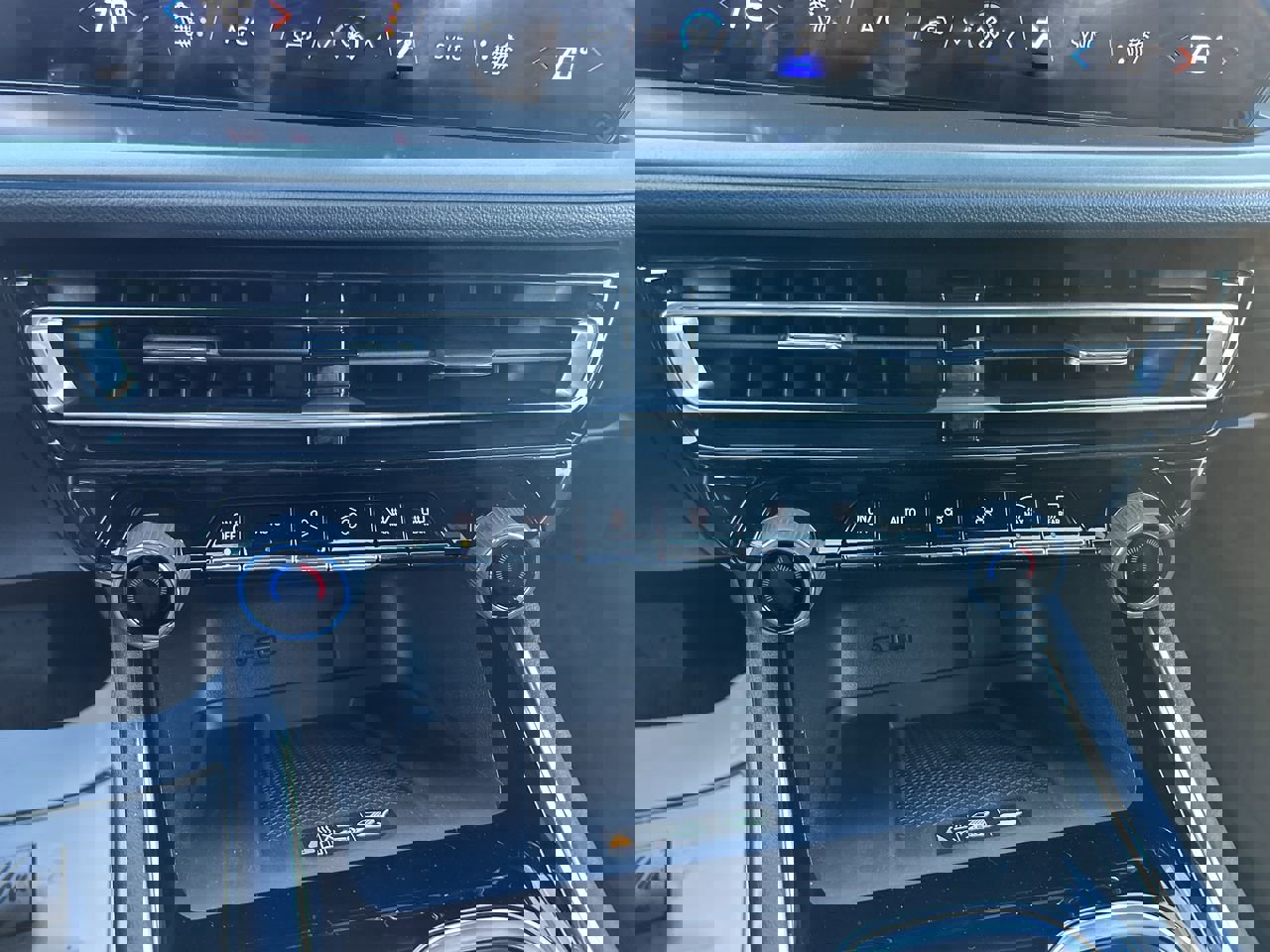 New 2026 Chevrolet Traverse LT w/ Enhanced Driving Package image 28