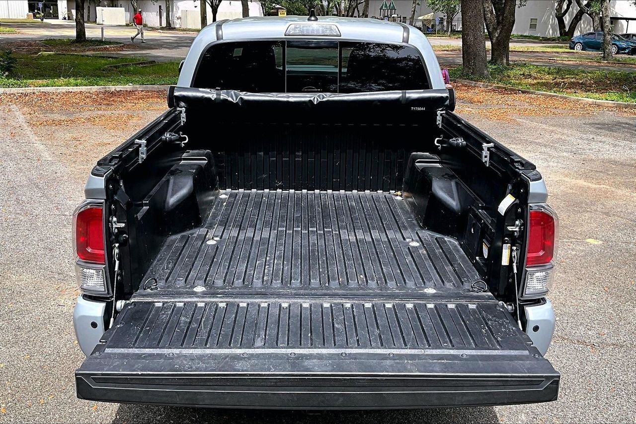 Used 2020 Toyota Tacoma TRD Sport w/ TRD Premium Sport Package AWD/4WD image 35