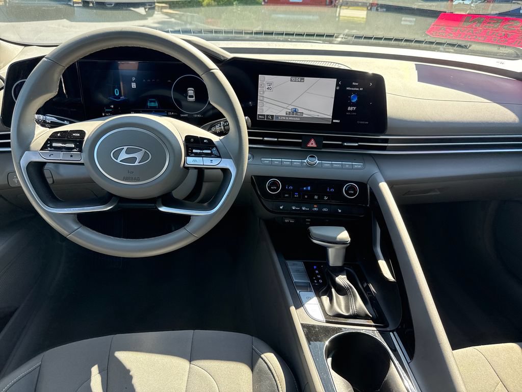 Certified 2024 Hyundai Elantra SEL w/ Convenience Package FWD image 22