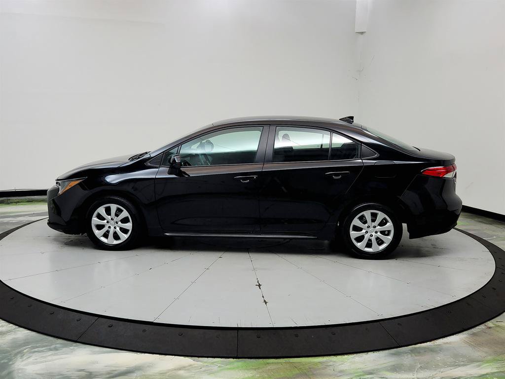 Used 2026 Toyota Corolla LE FWD image 8