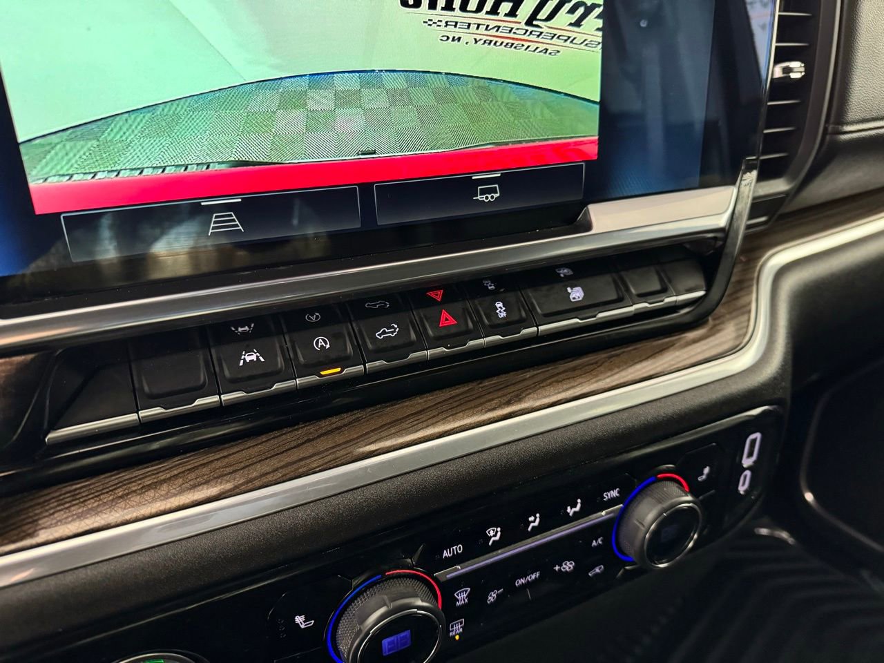 Used 2024 Chevrolet Silverado 1500 LT image 19