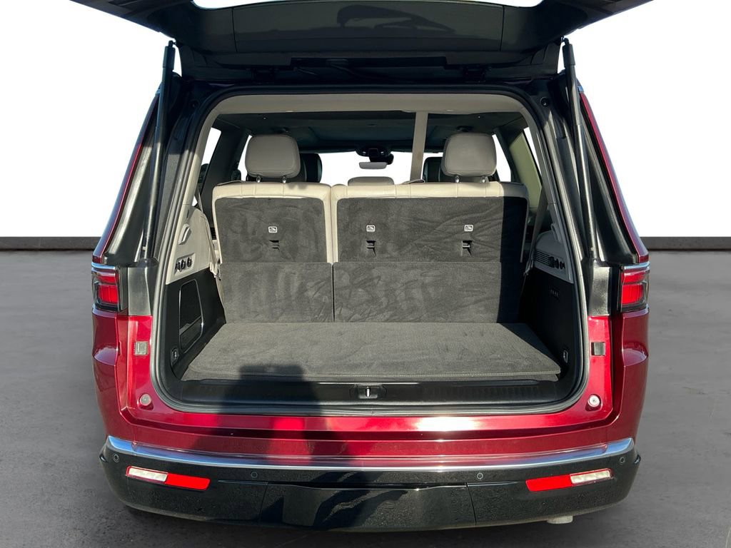 Used 2022 Jeep Wagoneer Series III w/ Premium Group I image 24