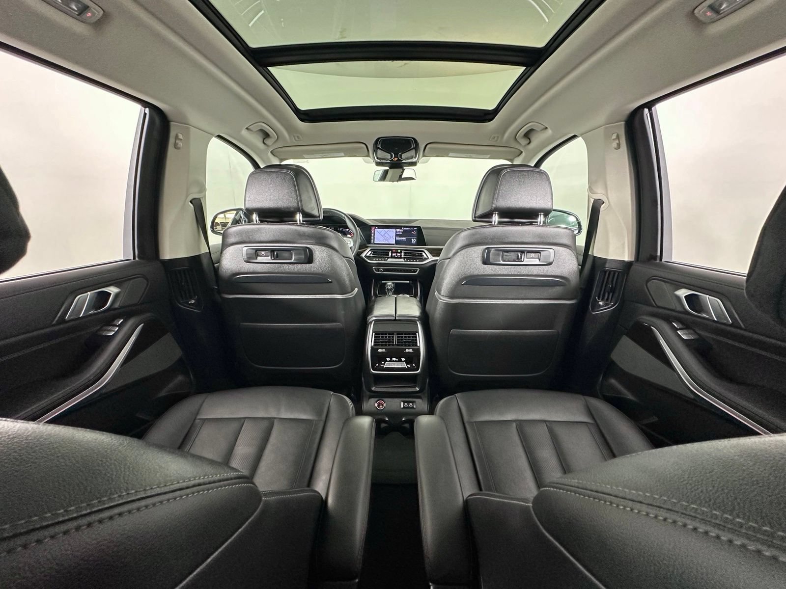 Used 2021 BMW X7 xDrive40i w/ Premium Package AWD/4WD image 28