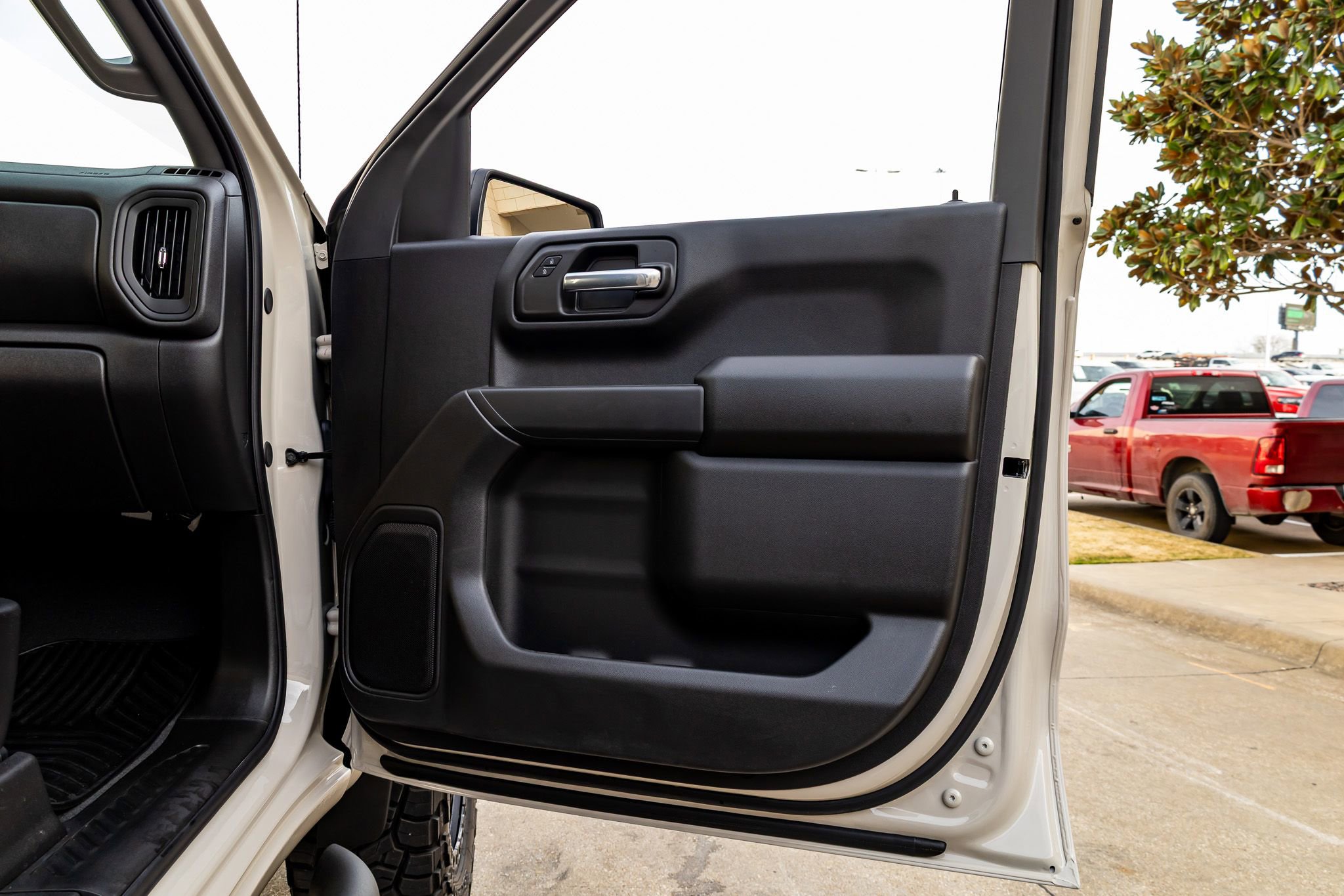 Used 2026 Chevrolet Silverado 1500 Custom Trail Boss image 37