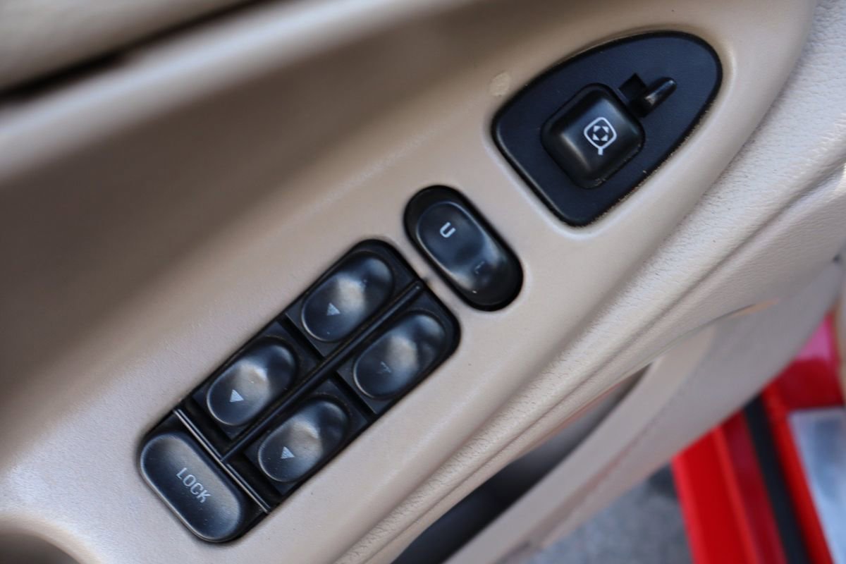 Used 1999 Ford Mustang Cobra image 23