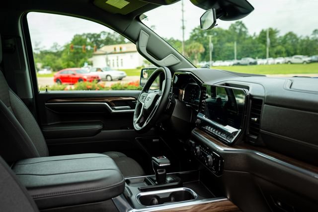 Used 2025 Chevrolet Silverado 1500 RST w/ Convenience Package II RWD image 23