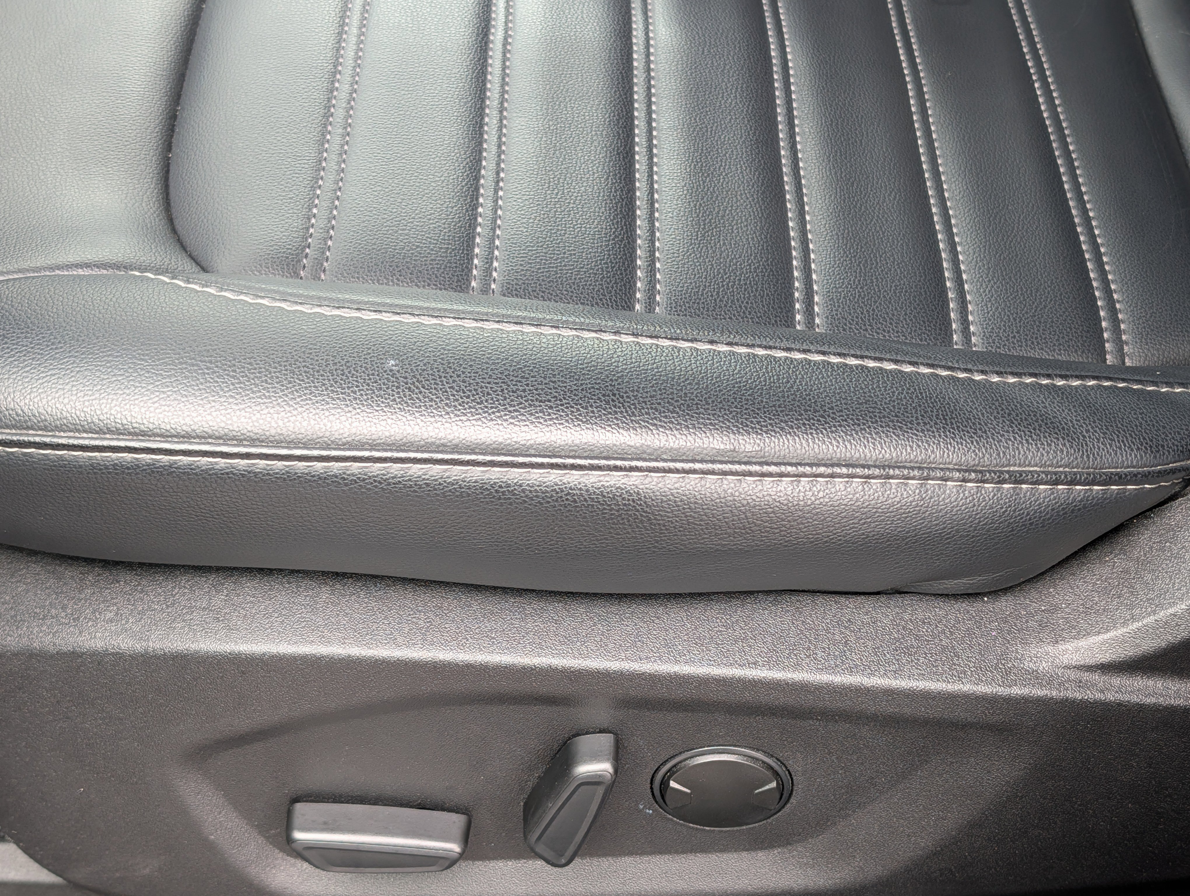 Certified 2022 Ford Edge SEL image 11