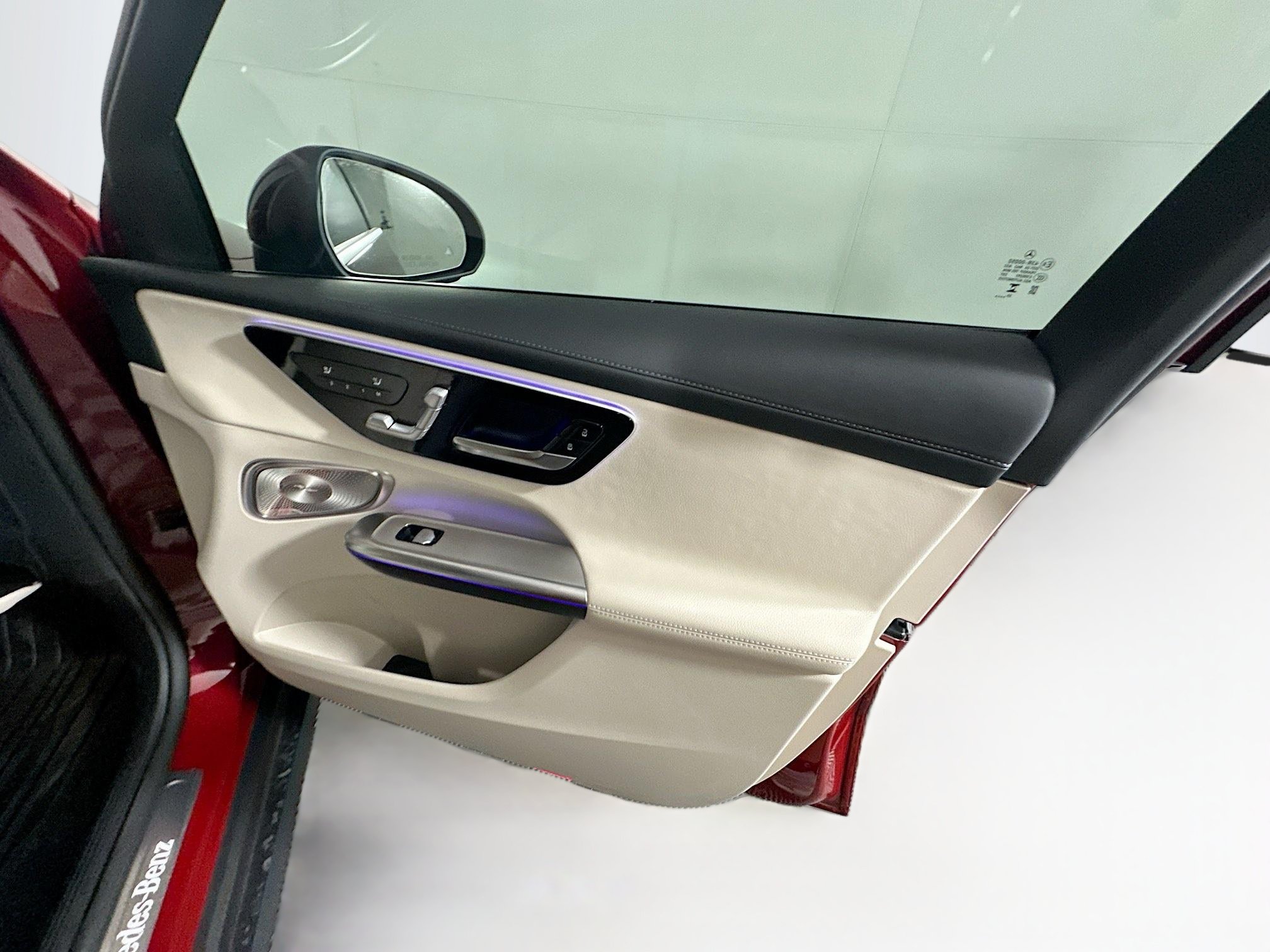 Used 2026 Mercedes-Benz GLC 300 4MATIC image 33