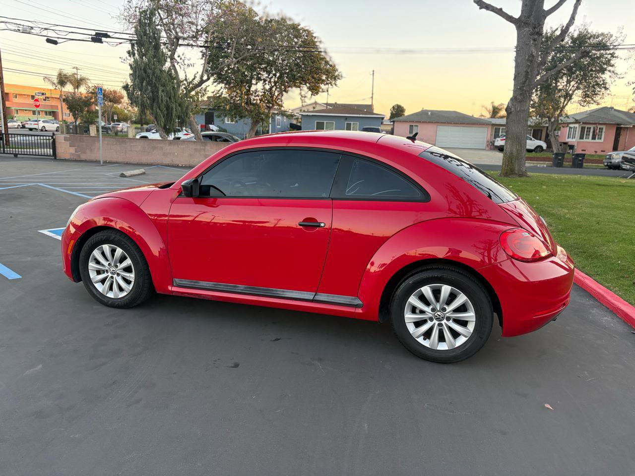 Used 2015 Volkswagen Beetle 1.8T Classic image 2
