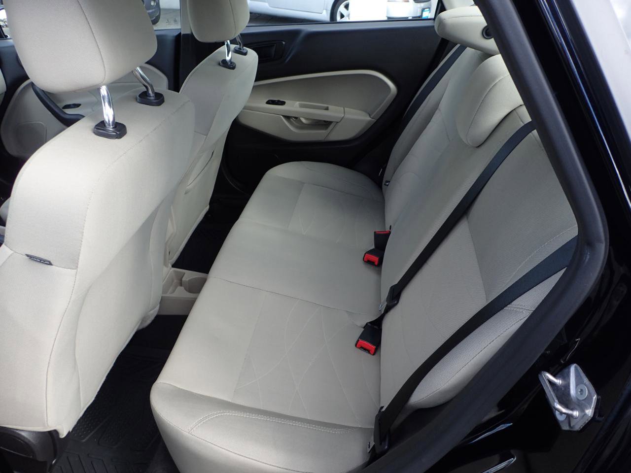 Used 2019 Ford Fiesta SE FWD image 10