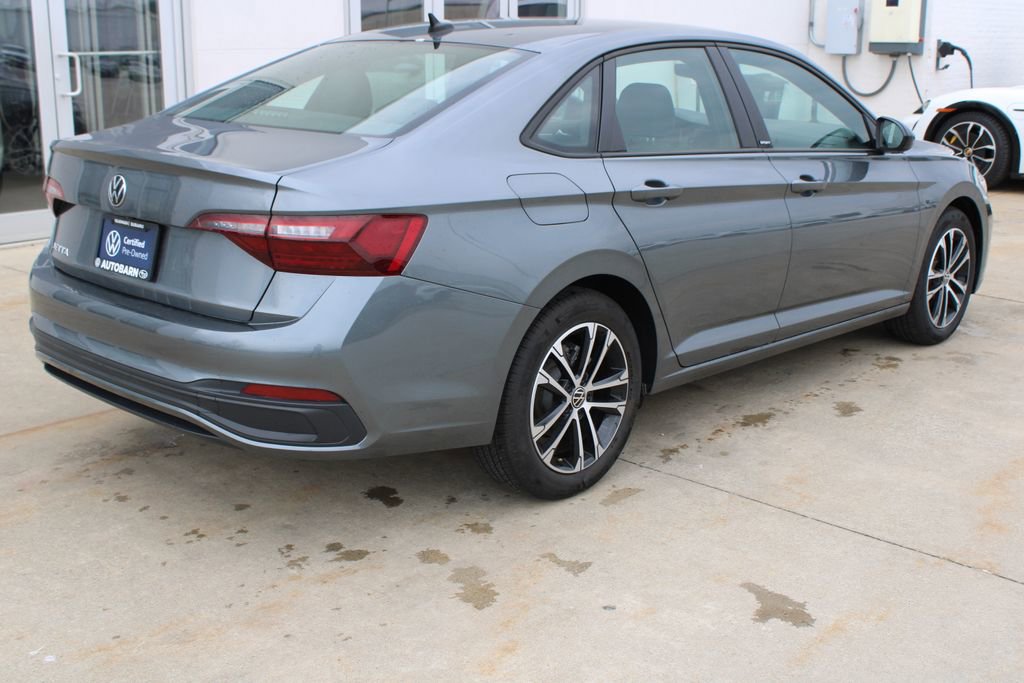 Certified 2024 Volkswagen Jetta Sport image 6