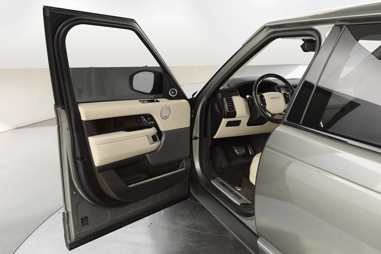 Used 2018 Land Rover Range Rover Long Wheelbase Supercharged image 10