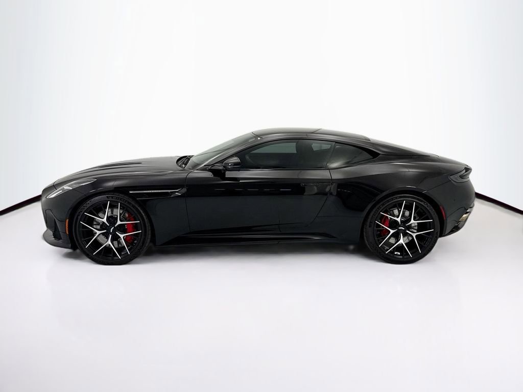 Used 2025 Aston Martin DB12 Coupe RWD image 8