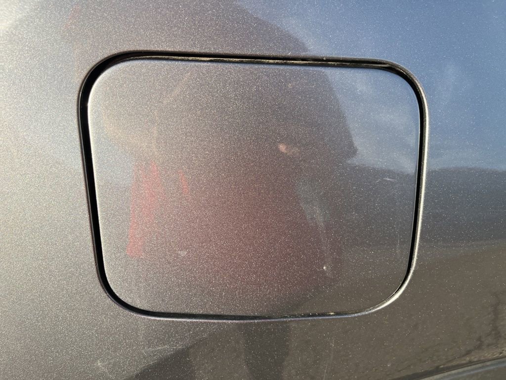 Used 2018 Nissan Rogue S image 47