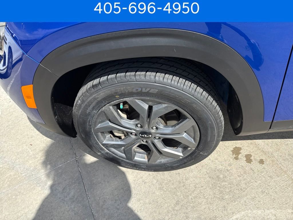 Used 2024 Kia Seltos LX image 11