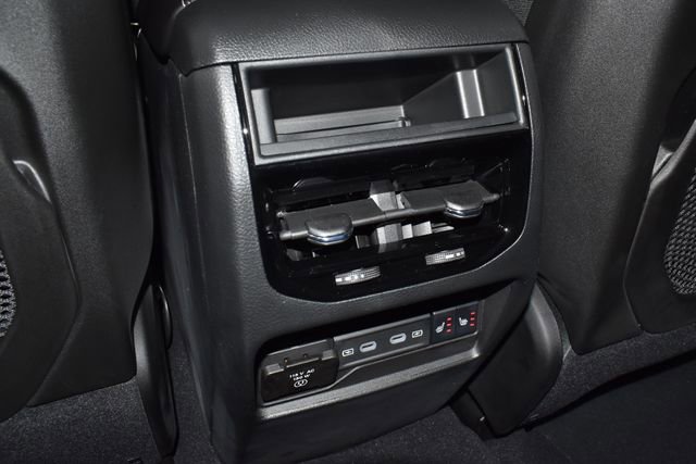 New 2026 Jeep Grand Cherokee Limited w/ Trailer Tow Package image 24