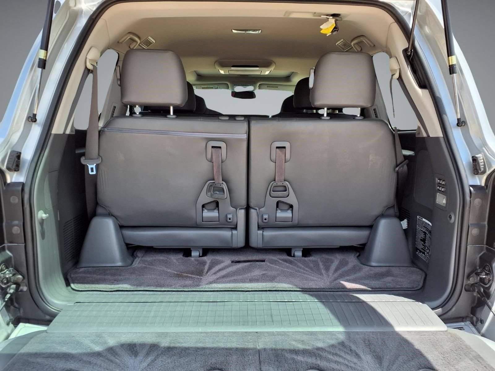 Used 2009 Lexus LX 570 4WD image 12