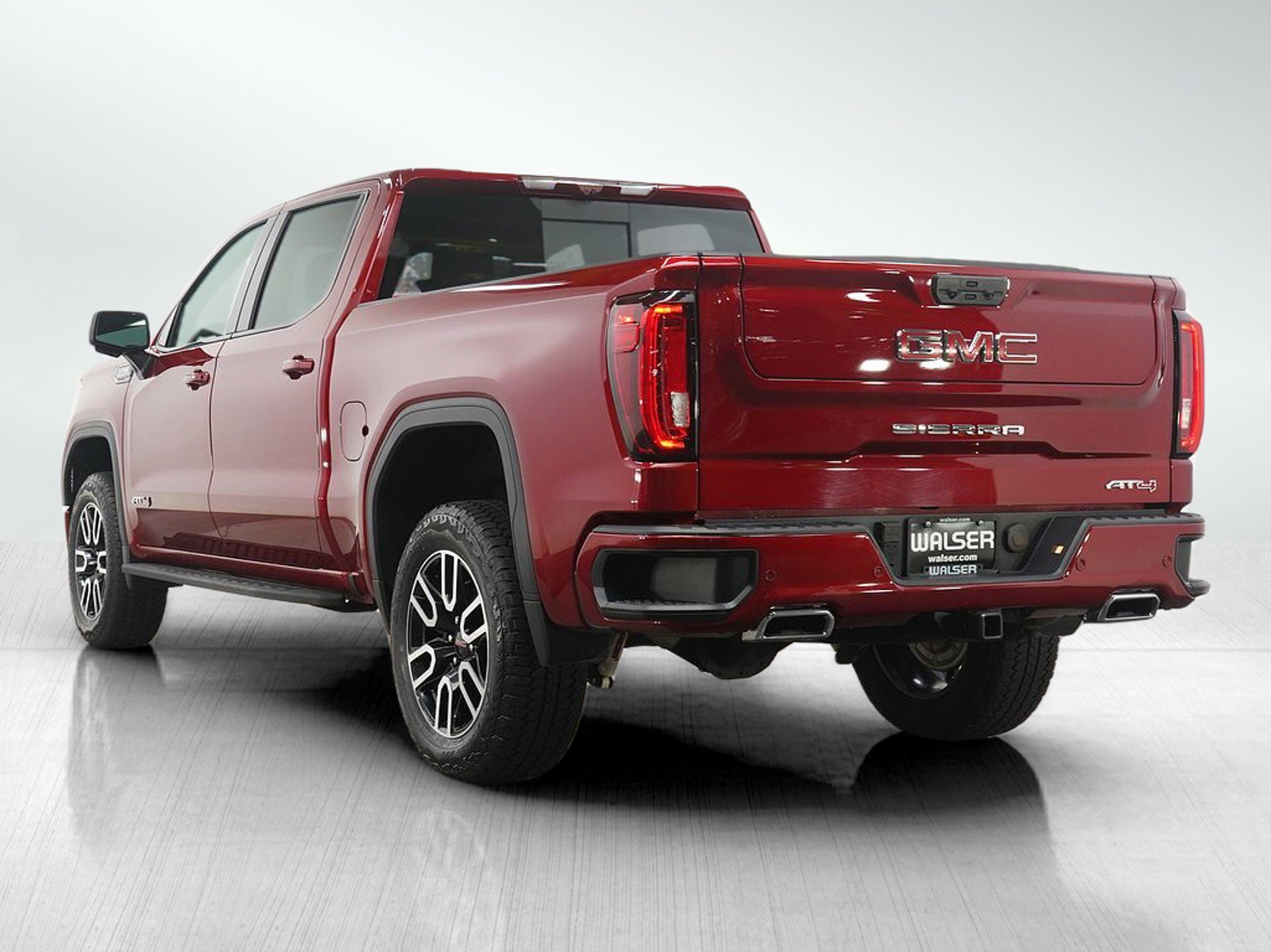 Used 2025 GMC Sierra 1500 AT4 w/ AT4 Premium Package AWD/4WD image 3