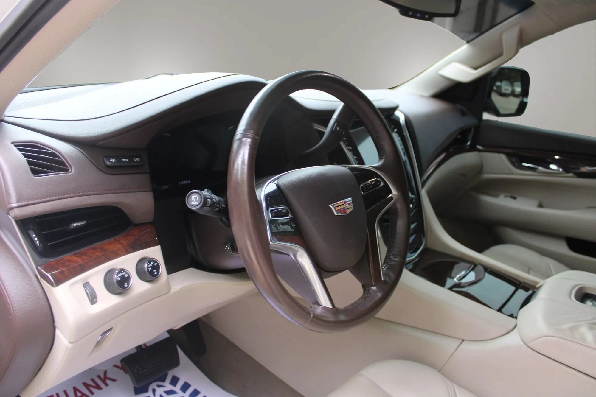 Used 2016 Cadillac Escalade Premium AWD/4WD image 14