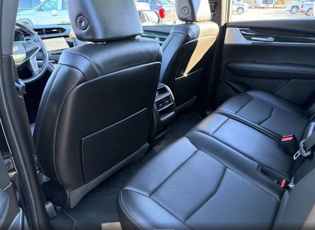 Certified 2023 Cadillac XT5 Premium Luxury image 3
