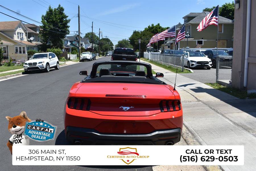 Used 2024 Ford Mustang Convertible RWD image 6