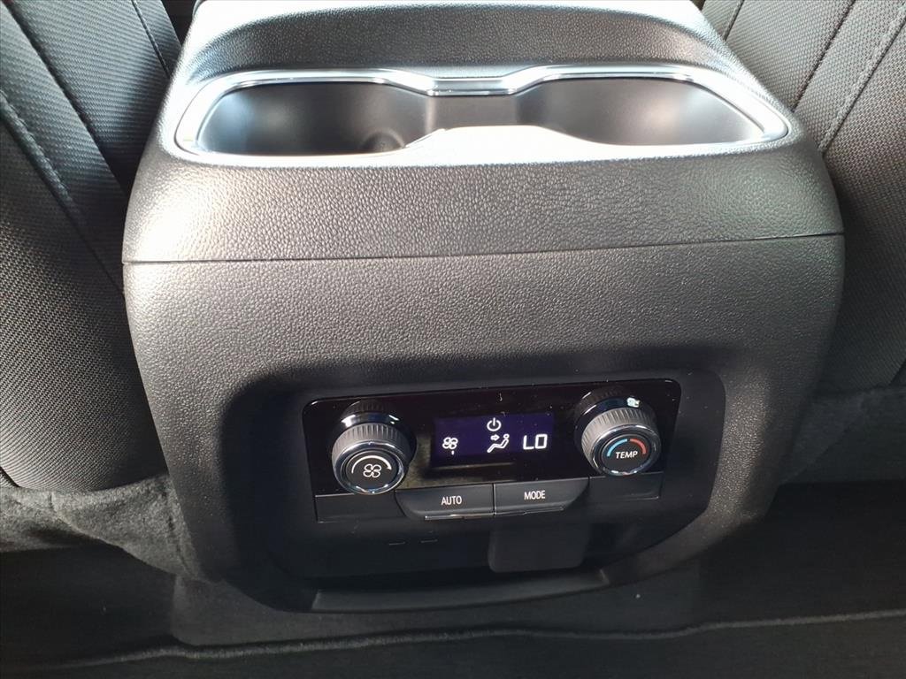 New 2026 Chevrolet Traverse LT image 14