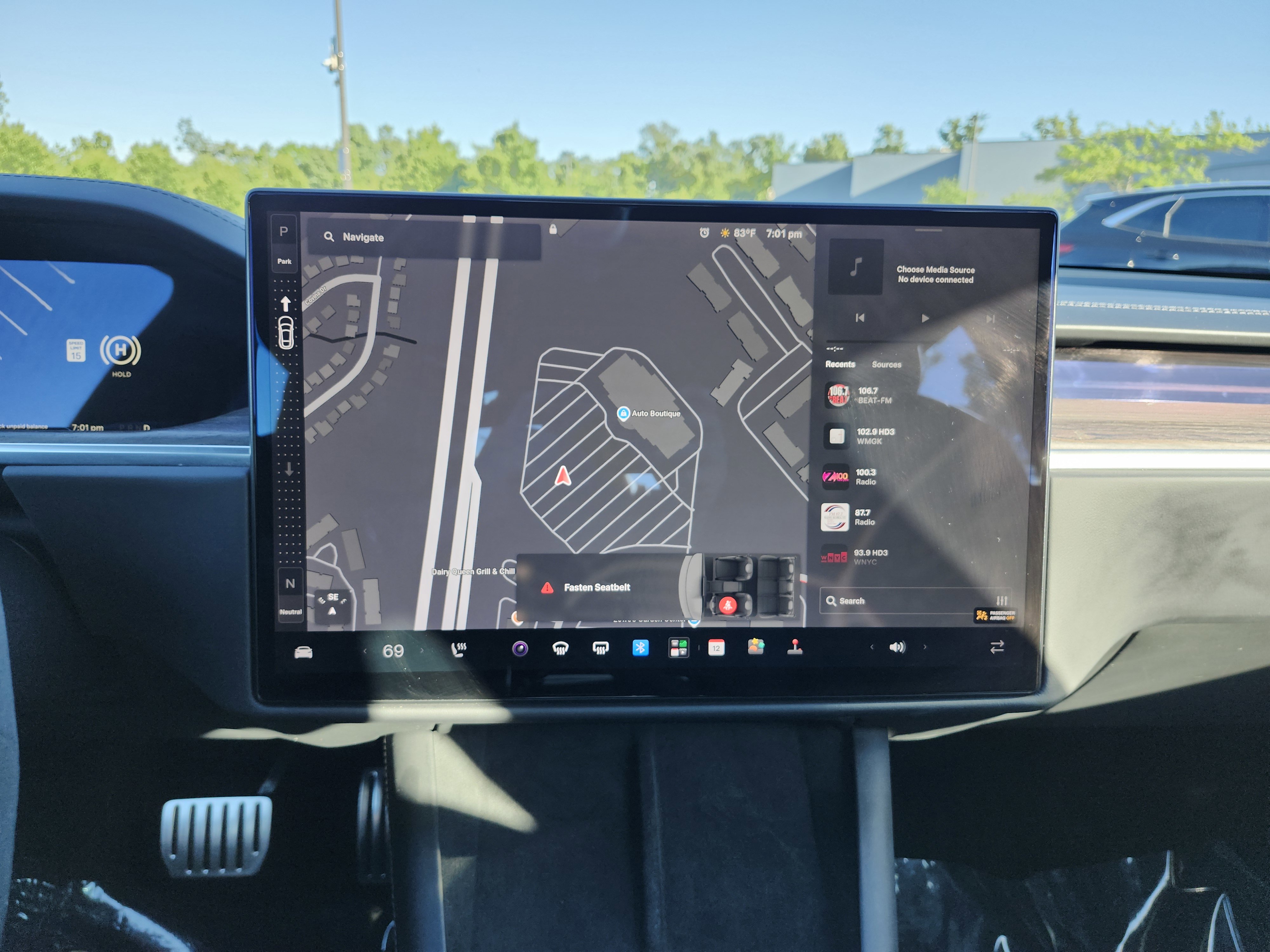 Used 2022 Tesla Model S AWD/4WD image 4