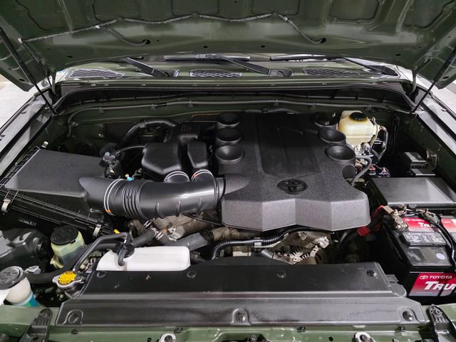 Used 2013 Toyota FJ Cruiser 4WD w/ Upgrade Pkg image 26