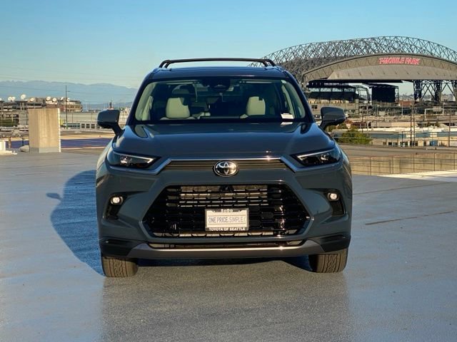 New 2026 Toyota Grand Highlander Limited image 4