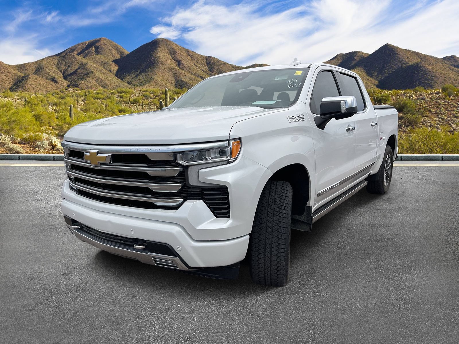Used 2024 Chevrolet Silverado 1500 High Country w/ Technology Package AWD/4WD image 2