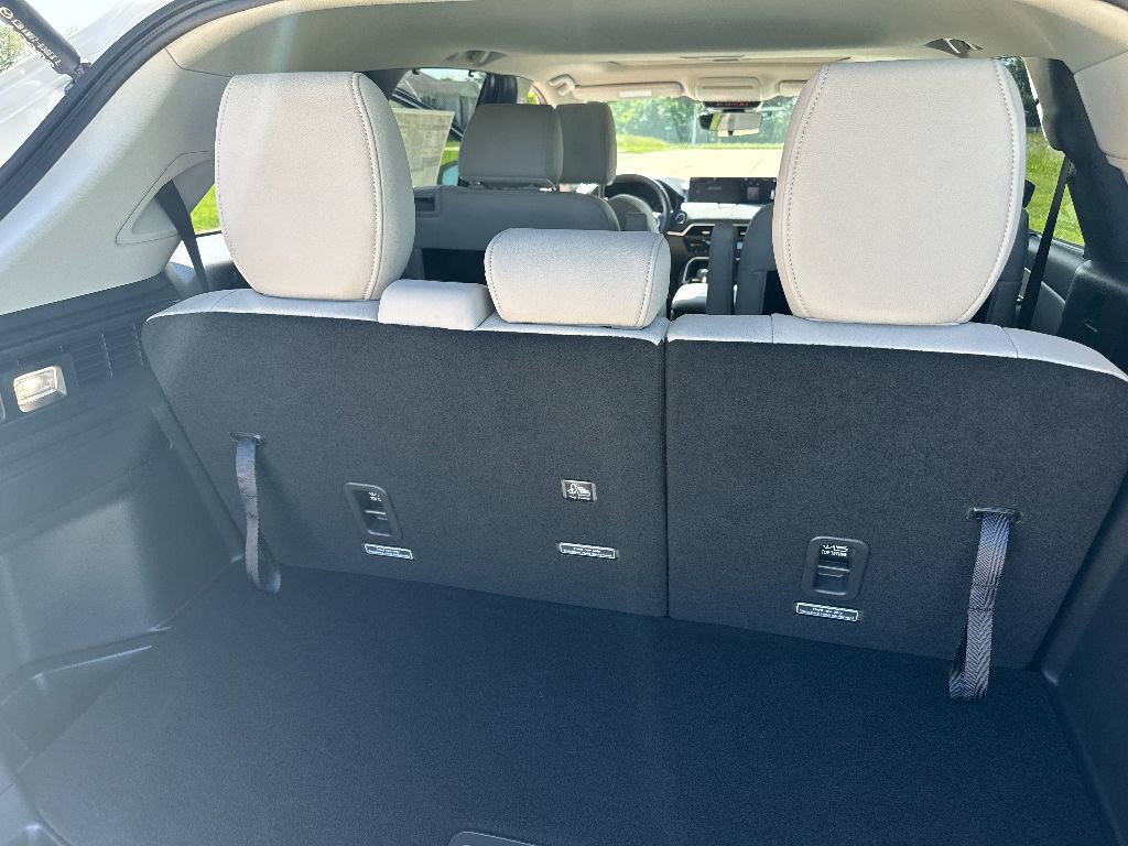 New 2025 MAZDA CX-90 3.3 Turbo w/ Preferred Package image 18
