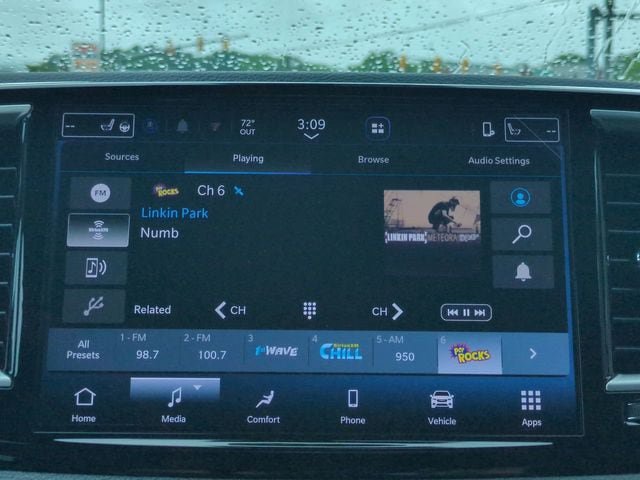 New 2027 Chrysler Pacifica Select FWD image 18
