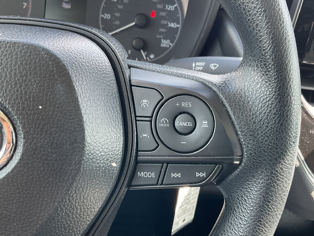 Used 2025 Toyota Corolla LE FWD image 22
