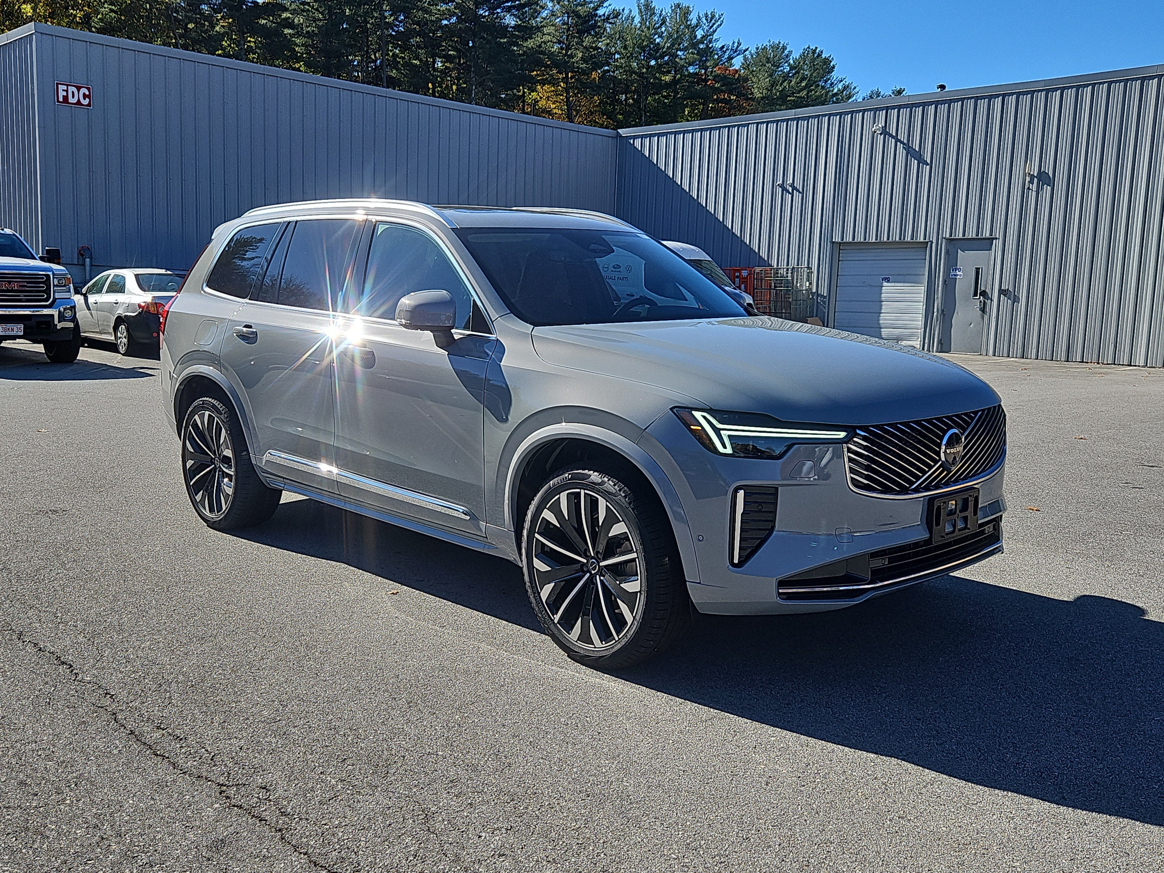 New 2027 Volvo XC90 B5 Plus AWD/4WD image 1