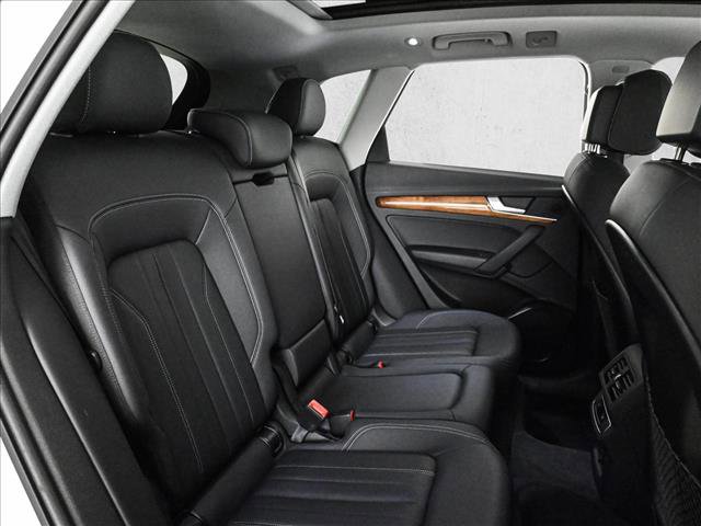 Used 2023 Audi Q5 2.0T Premium w/ Convenience Package image 21
