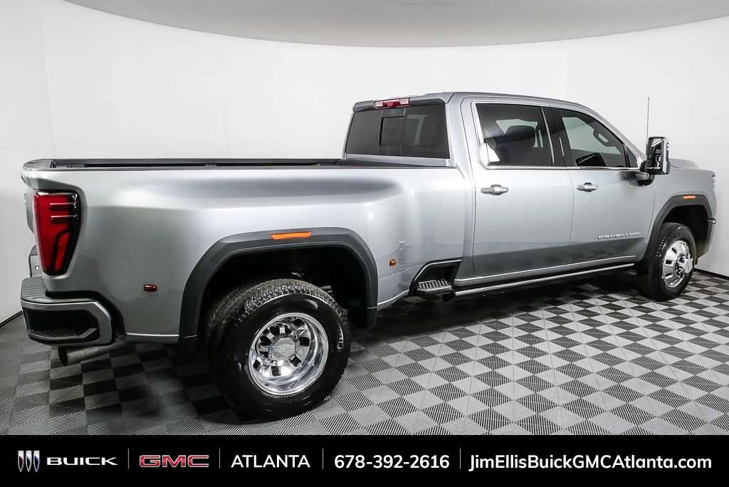 New 2026 GMC Sierra 3500 Denali w/ Denali Reserve Package image 28