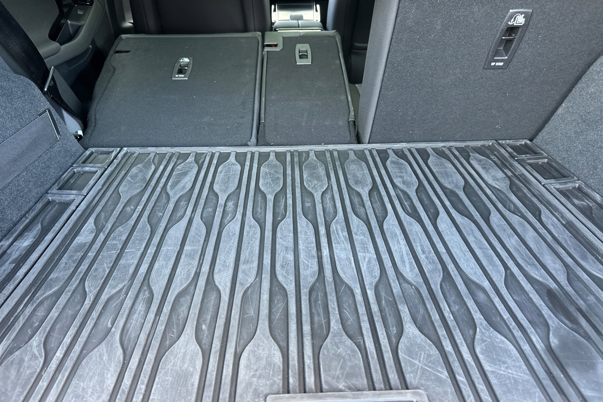 Used 2024 Land Rover Range Rover Evoque Dynamic SE image 37