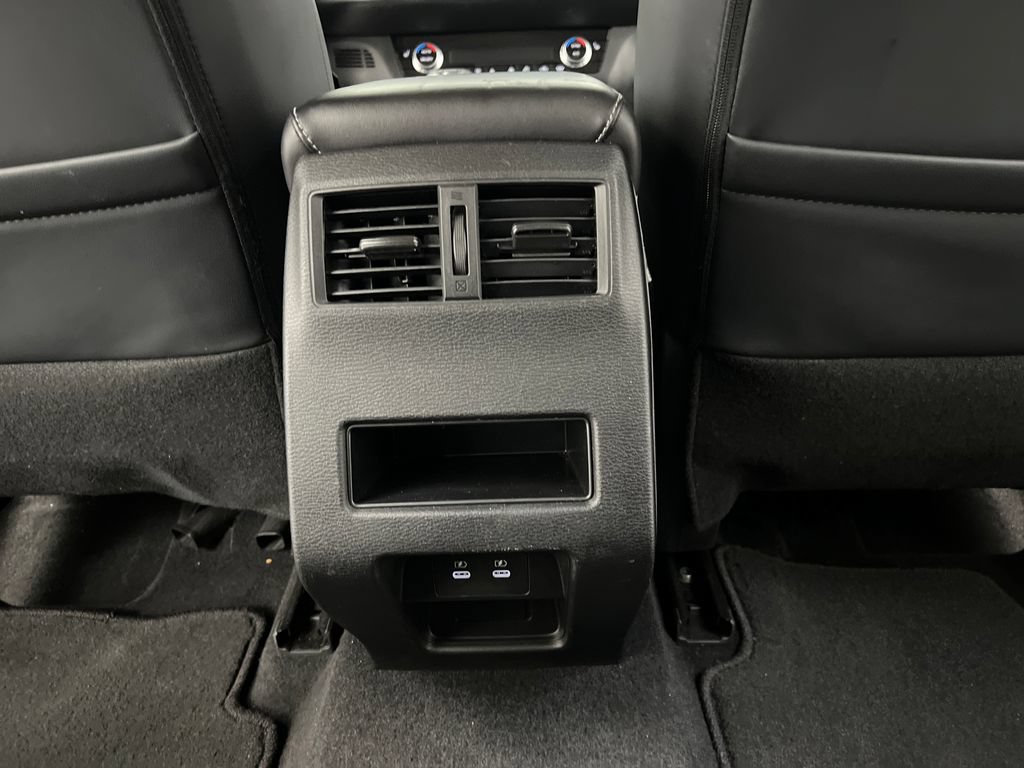 Used 2025 Mitsubishi Outlander SE AWD/4WD image 26