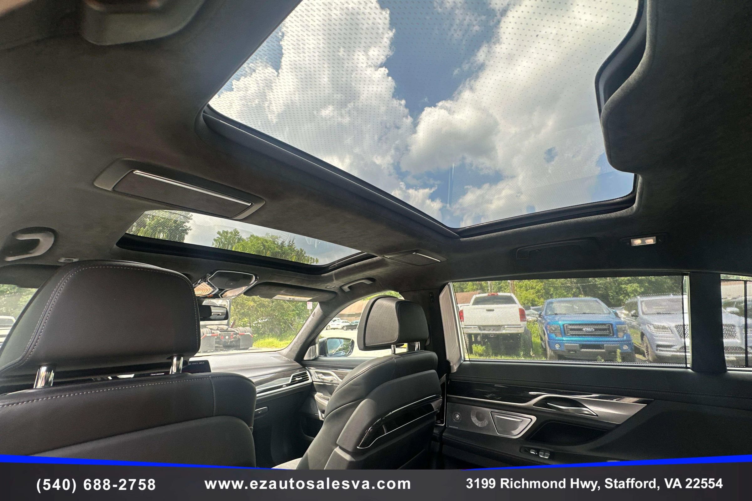 Used 2018 BMW 750i xDrive AWD/4WD image 25