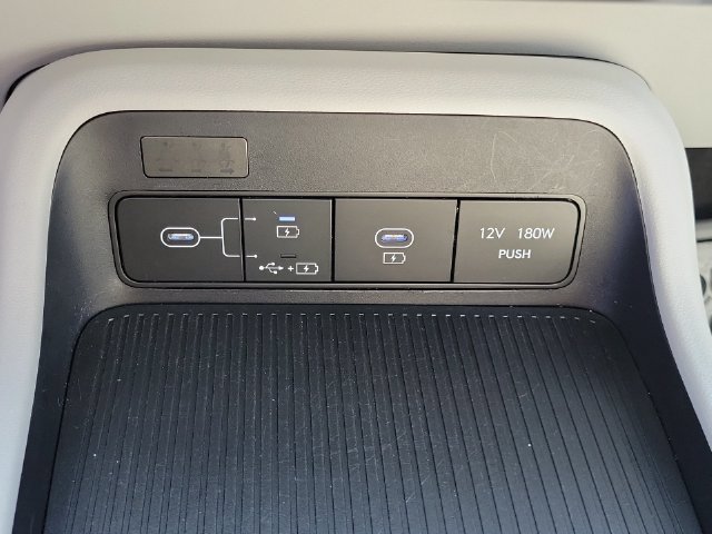 Used 2025 Hyundai Kona SEL AWD/4WD image 27