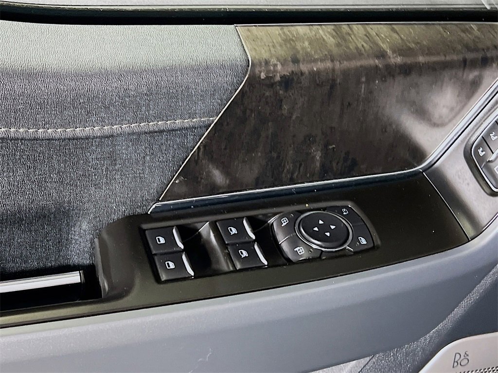 Used 2022 Ford F150 Lariat w/ Equipment Group 501A Mid image 17