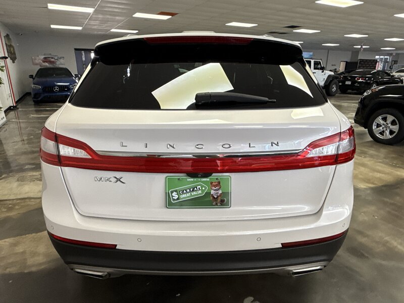 Used 2018 Lincoln MKX Select w/ Select Plus Package FWD image 6